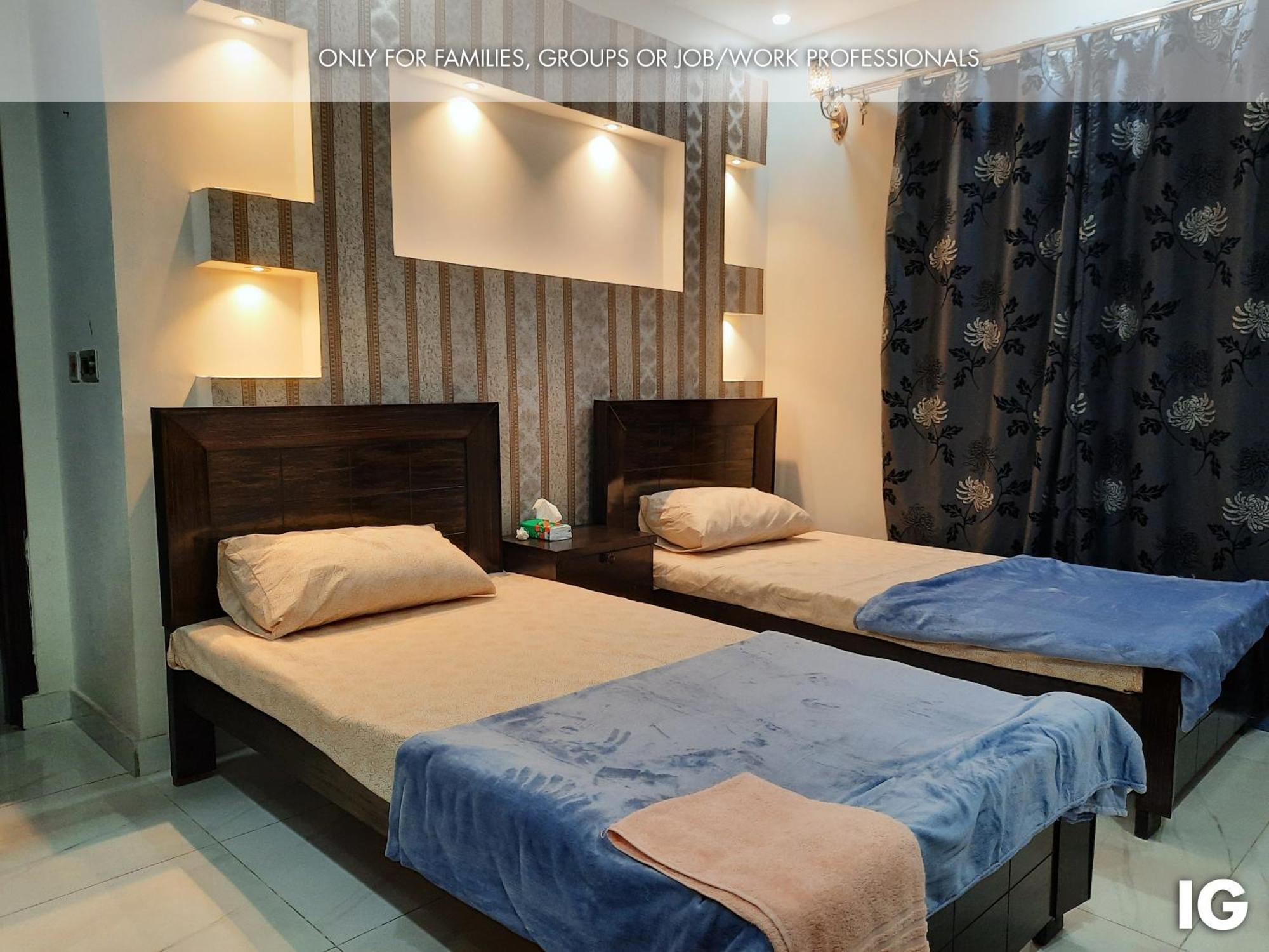 3 Bedroom Furnished Holiday Home Near Valencia Town, Lake City & Ring Road ลาฮอร์ ภายนอก รูปภาพ